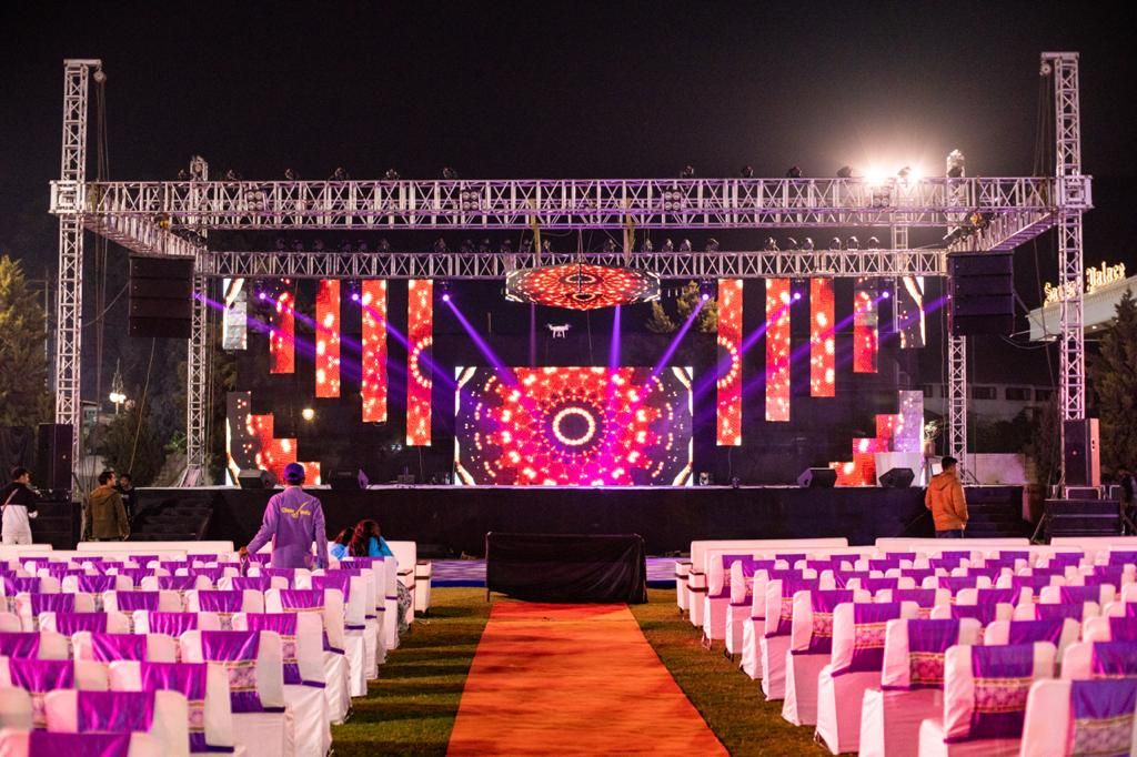 A picture-perfect Sangeet stage ready to welcome an evening of celebration